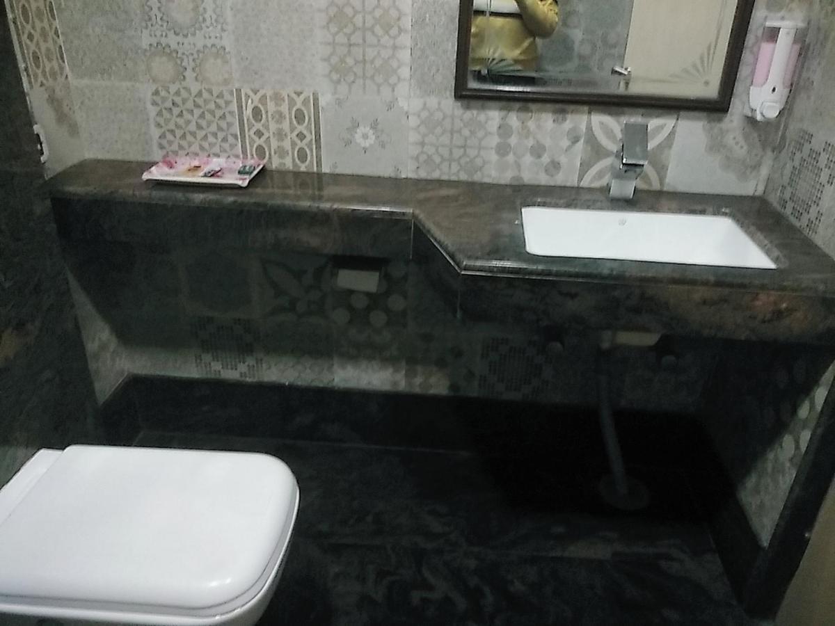 Hotel Manoranjan Inn Lucknow Exterior foto