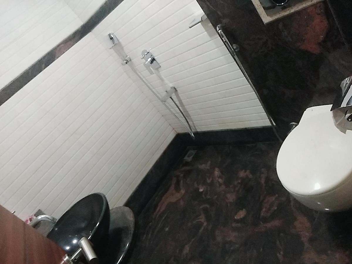 Hotel Manoranjan Inn Lucknow Exterior foto